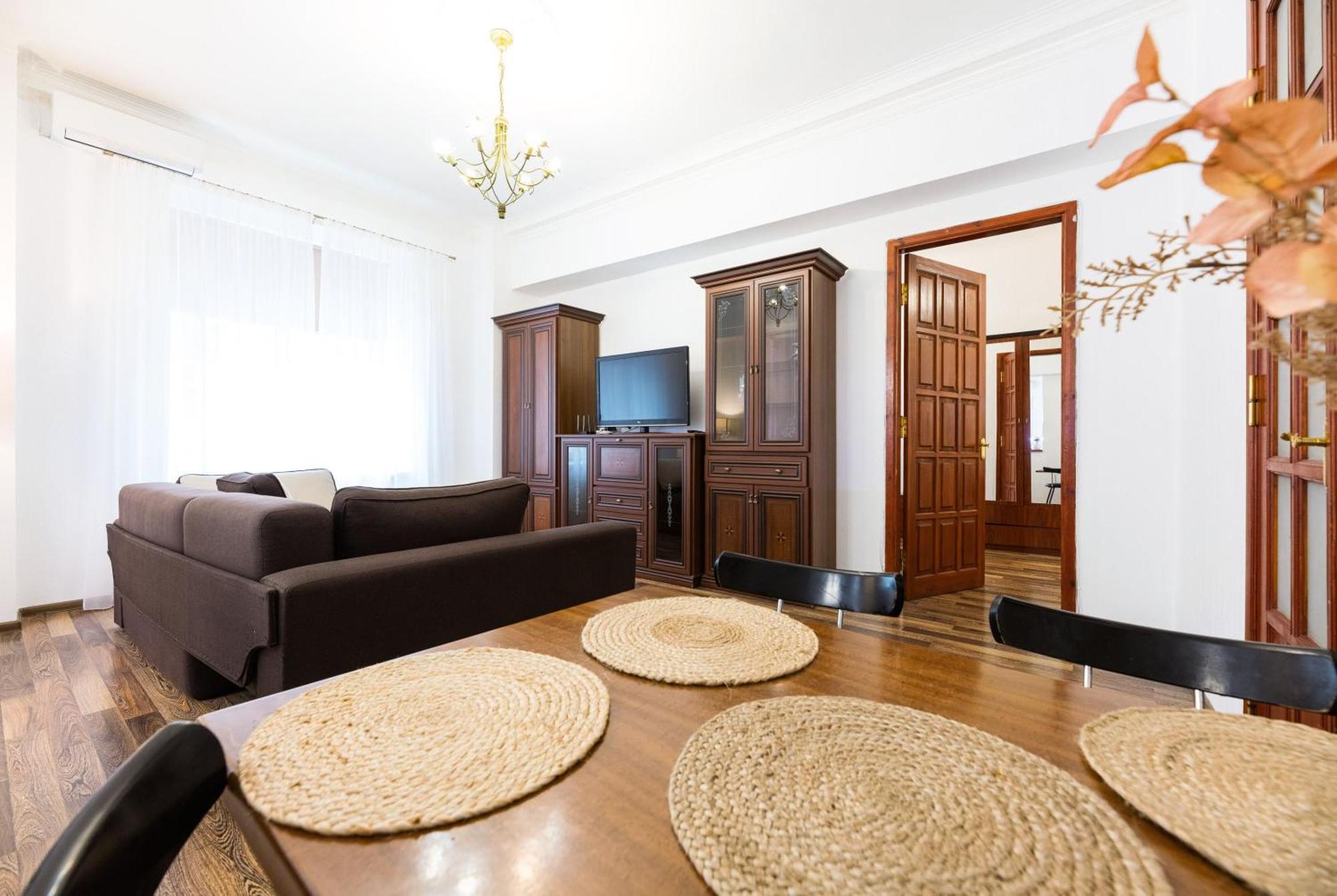 Kyiv Khreschatyk 27 Apartment ภายนอก รูปภาพ
